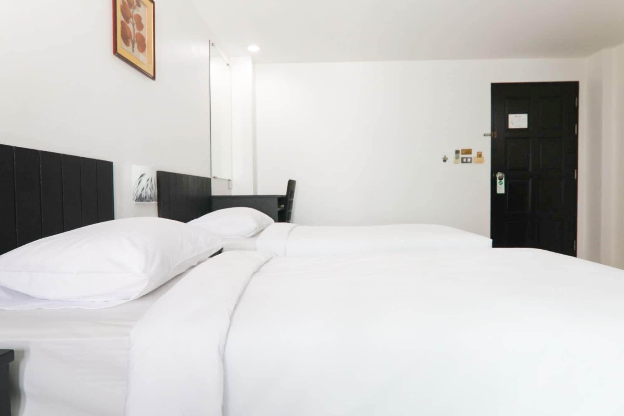 Hotel G House à HHQ Extérieur photo